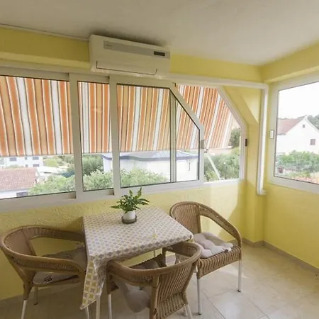 In With Sea View, Balcony, Air Conditioning, Wifi Appartamento Pakoštane