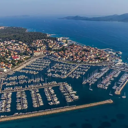Appartamento In With Sea View, Balcony, Air Conditioning, Wifi *